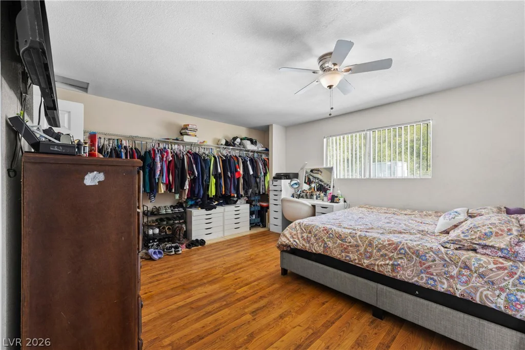 5017 Village, Las Vegas, NV 89142