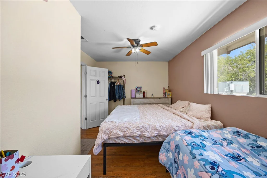 5017 Village, Las Vegas, NV 89142