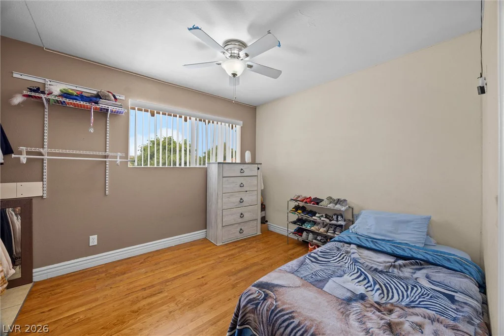 5017 Village, Las Vegas, NV 89142