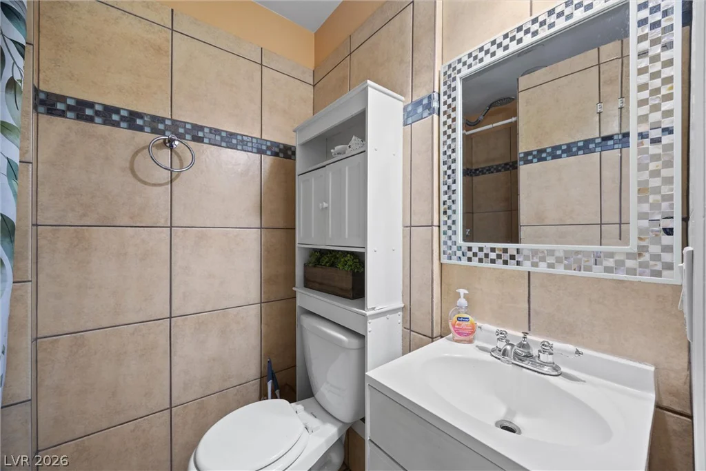 5017 Village, Las Vegas, NV 89142