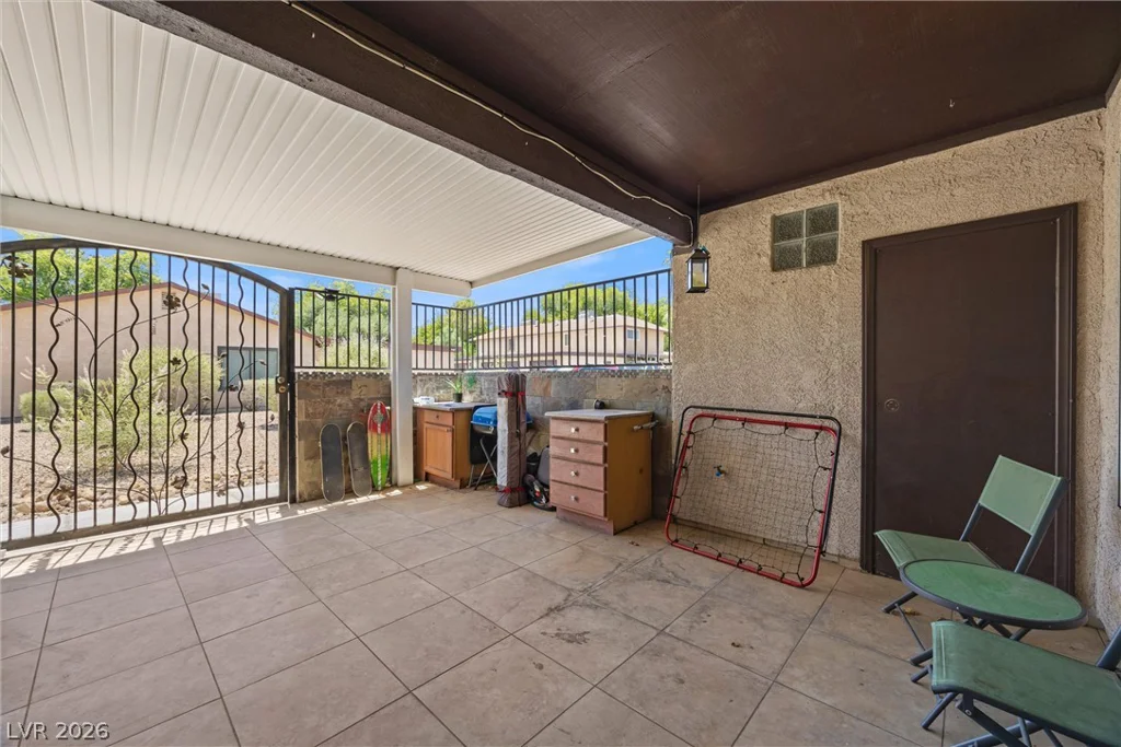 5017 Village, Las Vegas, NV 89142