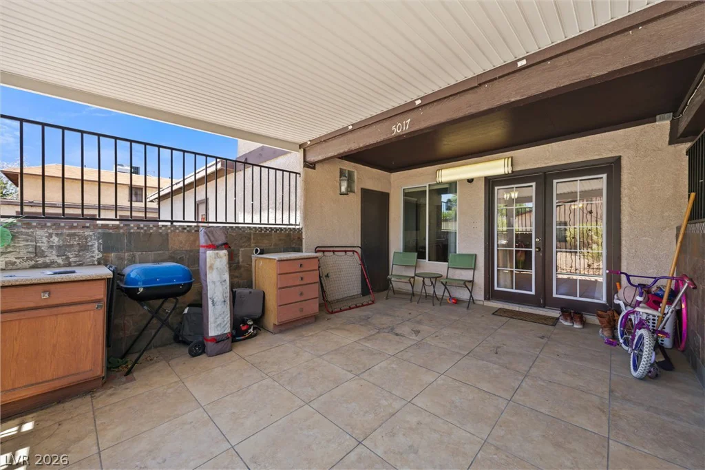 5017 Village, Las Vegas, NV 89142