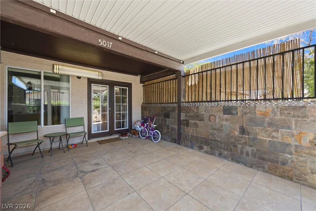 5017 Village, Las Vegas, NV 89142