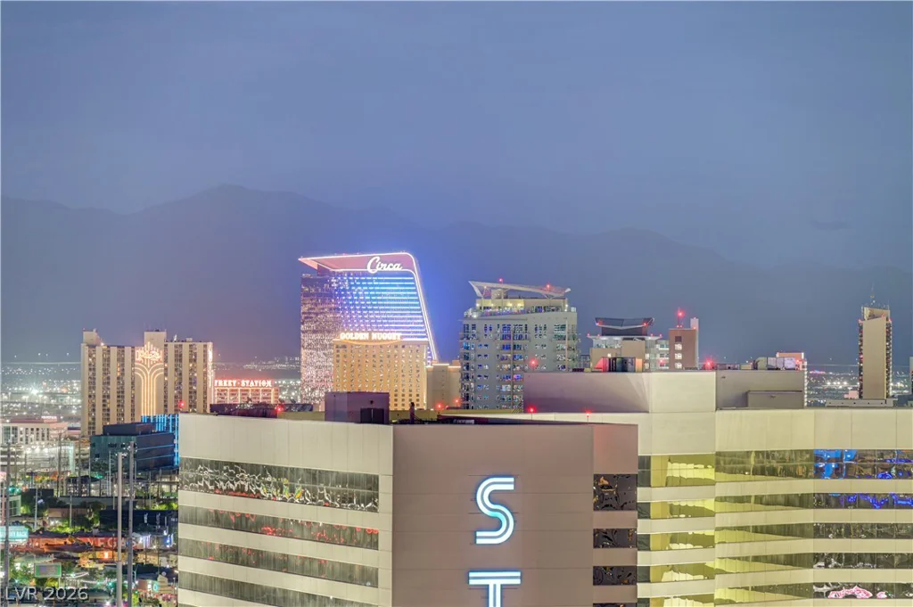 200 Sahara, Las Vegas, NV 89102