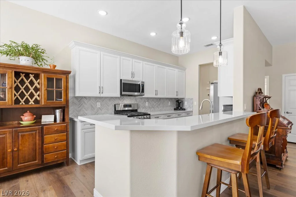 8629 Desert Bird, Las Vegas, NV 89145