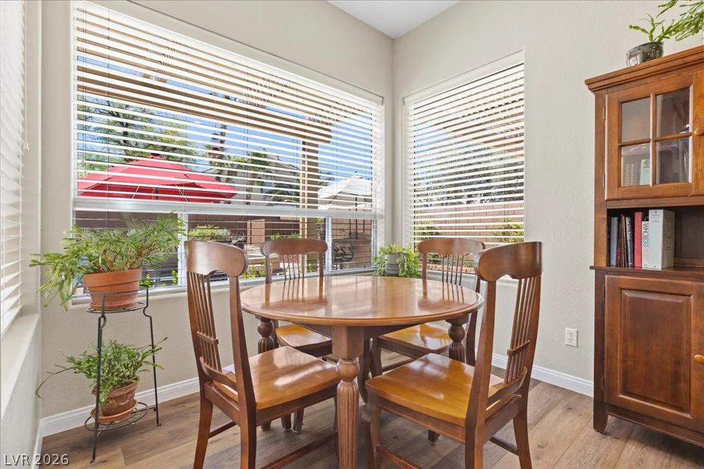 8629 Desert Bird, Las Vegas, NV 89145