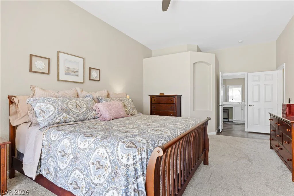 8629 Desert Bird, Las Vegas, NV 89145