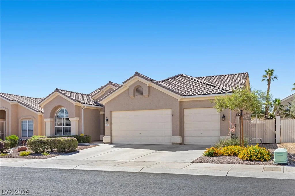 8629 Desert Bird, Las Vegas, NV 89145