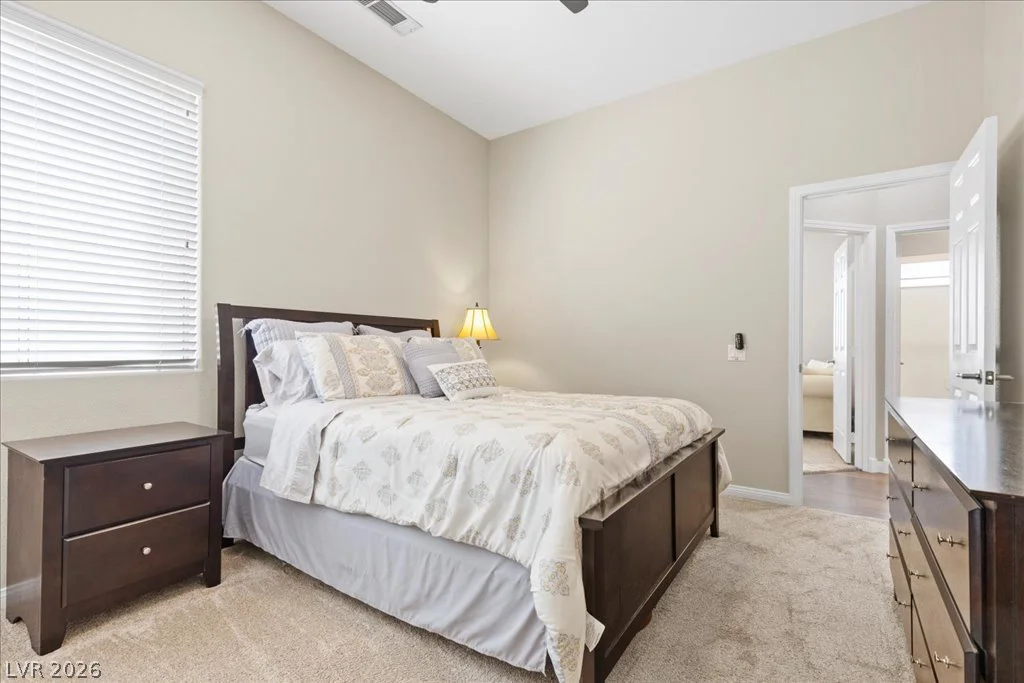 8629 Desert Bird, Las Vegas, NV 89145