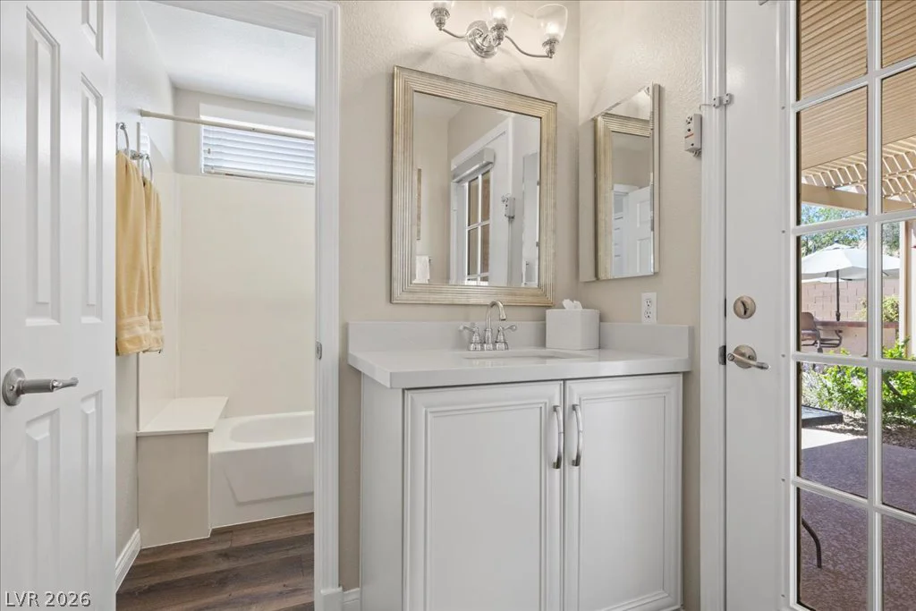 8629 Desert Bird, Las Vegas, NV 89145