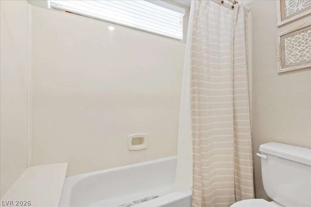8629 Desert Bird, Las Vegas, NV 89145