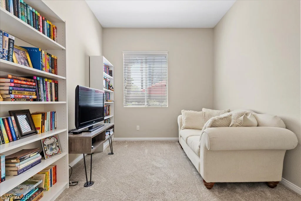 8629 Desert Bird, Las Vegas, NV 89145