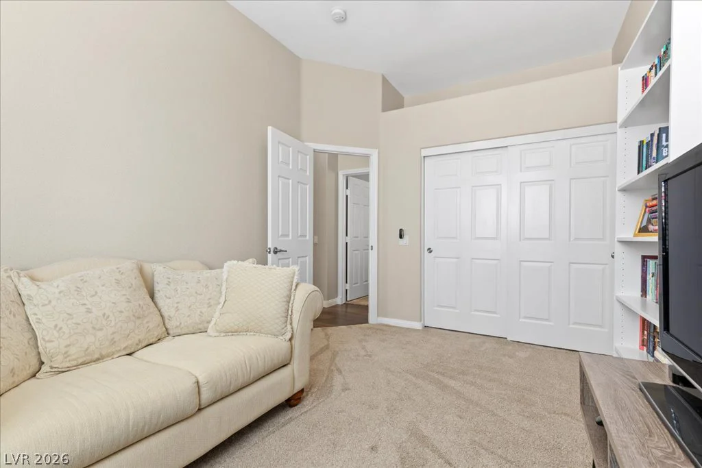 8629 Desert Bird, Las Vegas, NV 89145