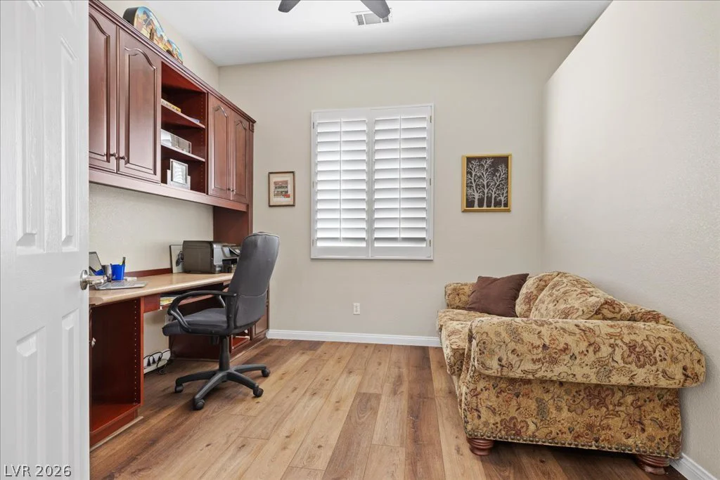 8629 Desert Bird, Las Vegas, NV 89145