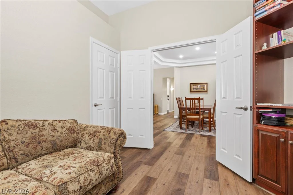 8629 Desert Bird, Las Vegas, NV 89145