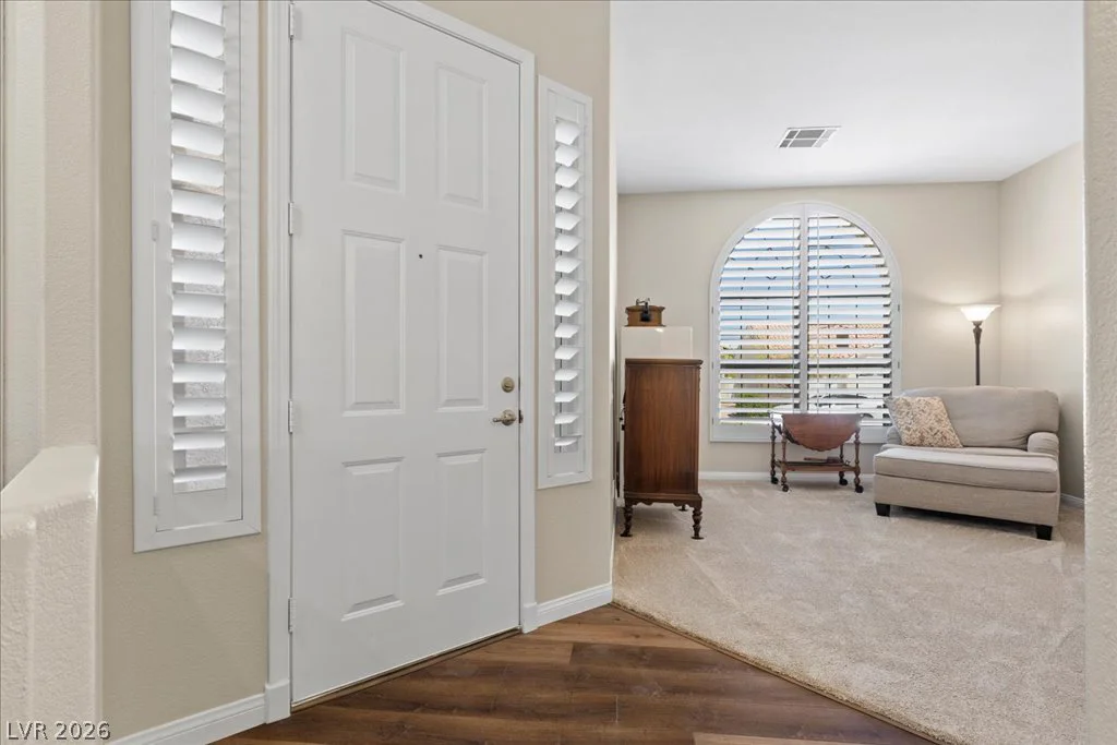 8629 Desert Bird, Las Vegas, NV 89145