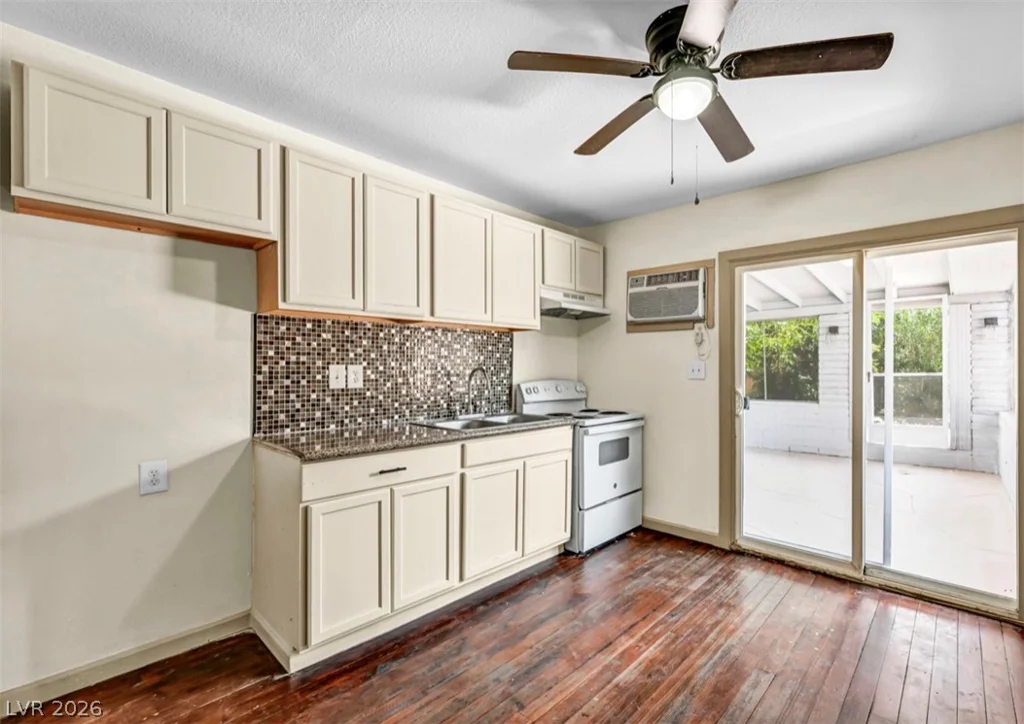 3 Wyoming, Henderson, NV 89015