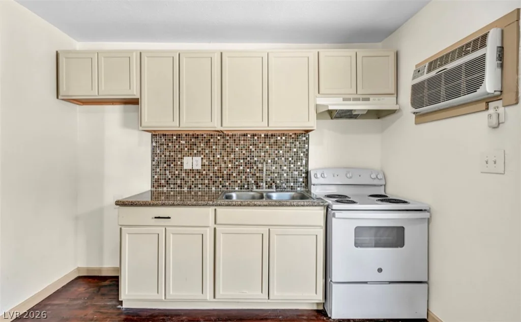 3 Wyoming, Henderson, NV 89015