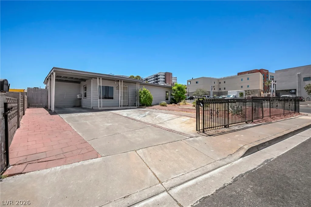 3 Wyoming, Henderson, NV 89015