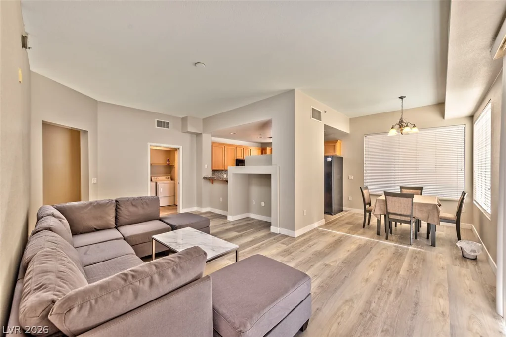 15 Agate, Las Vegas, NV 89123