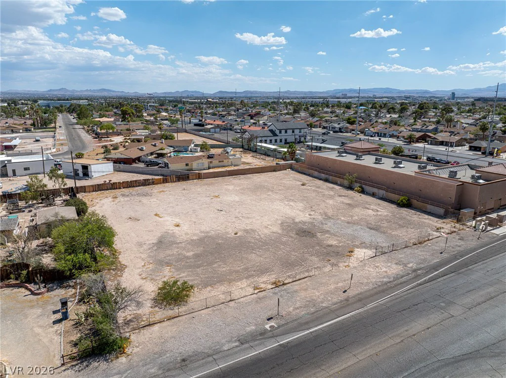 2455 Hacienda, Las Vegas, NV 89120