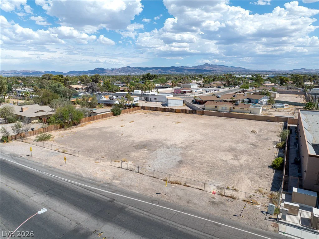 2455 Hacienda, Las Vegas, NV 89120