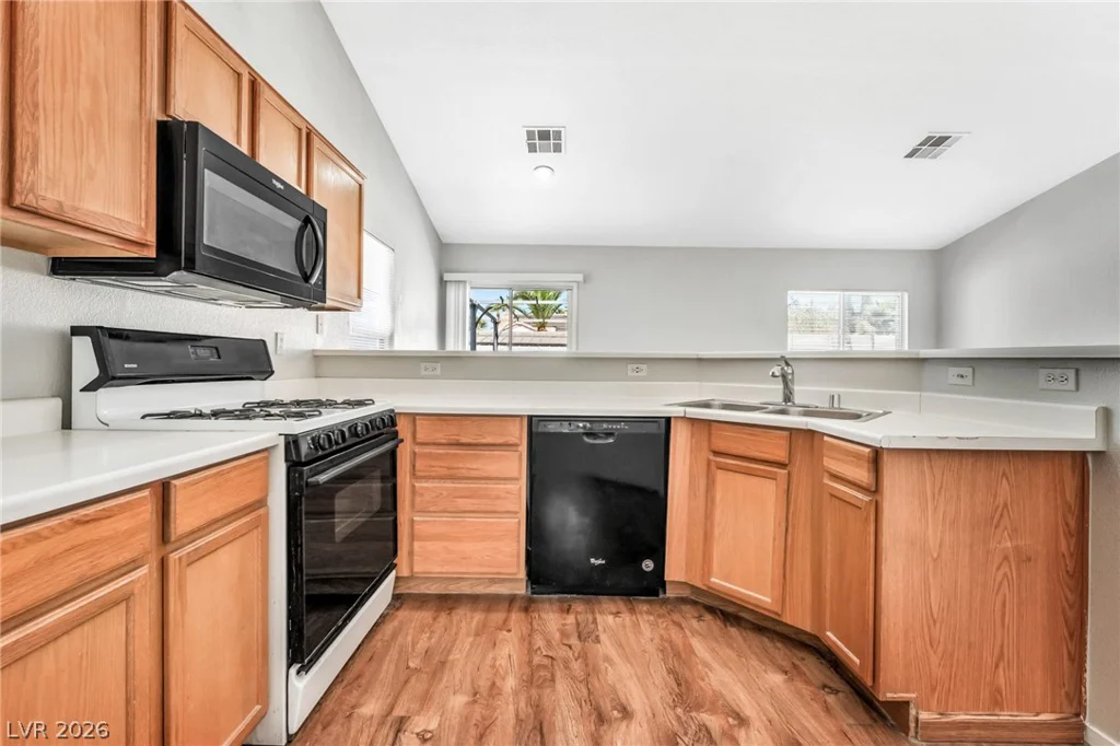 6141 Bedrock, North Las Vegas, NV 89031
