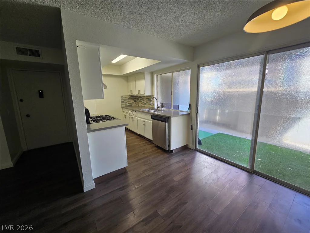 1405 Vegas Valley, Las Vegas, NV 89169