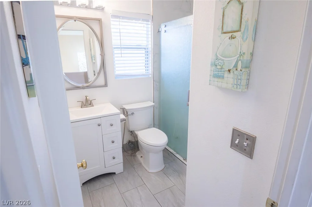805 Old Mine Creek, Las Vegas, NV 89134