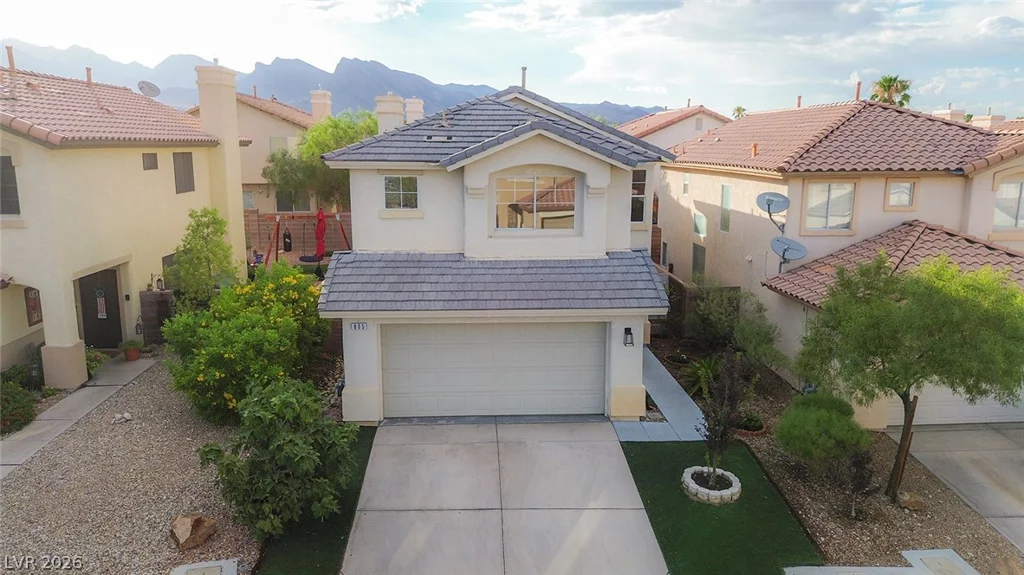 805 Old Mine Creek, Las Vegas, NV 89134