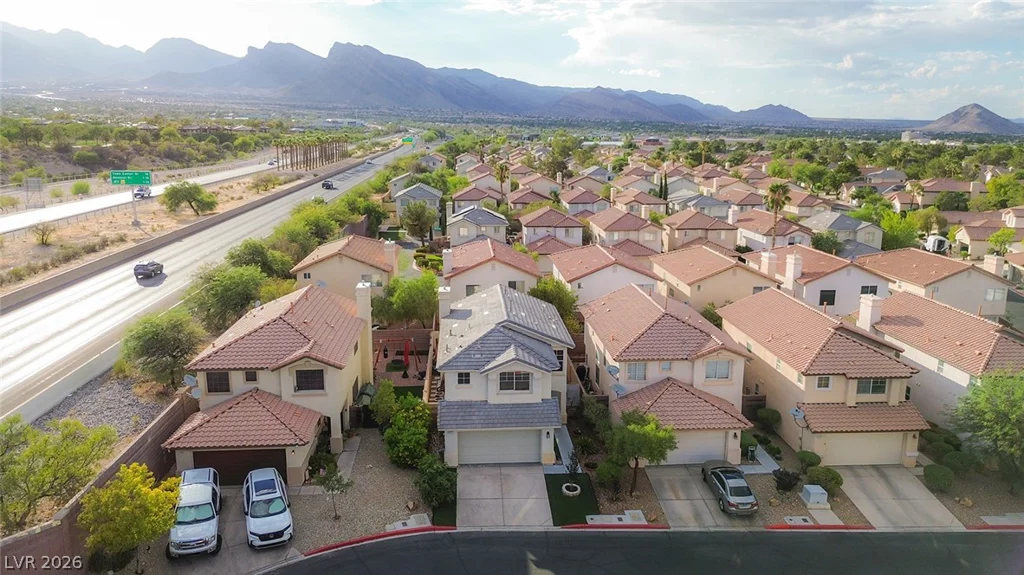 805 Old Mine Creek, Las Vegas, NV 89134