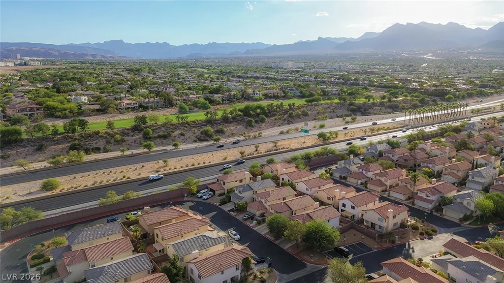 805 Old Mine Creek, Las Vegas, NV 89134