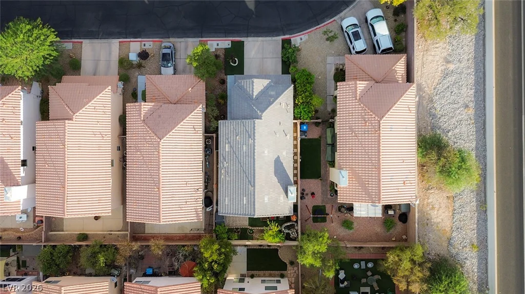 805 Old Mine Creek, Las Vegas, NV 89134