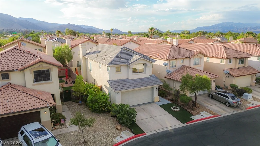 805 Old Mine Creek, Las Vegas, NV 89134