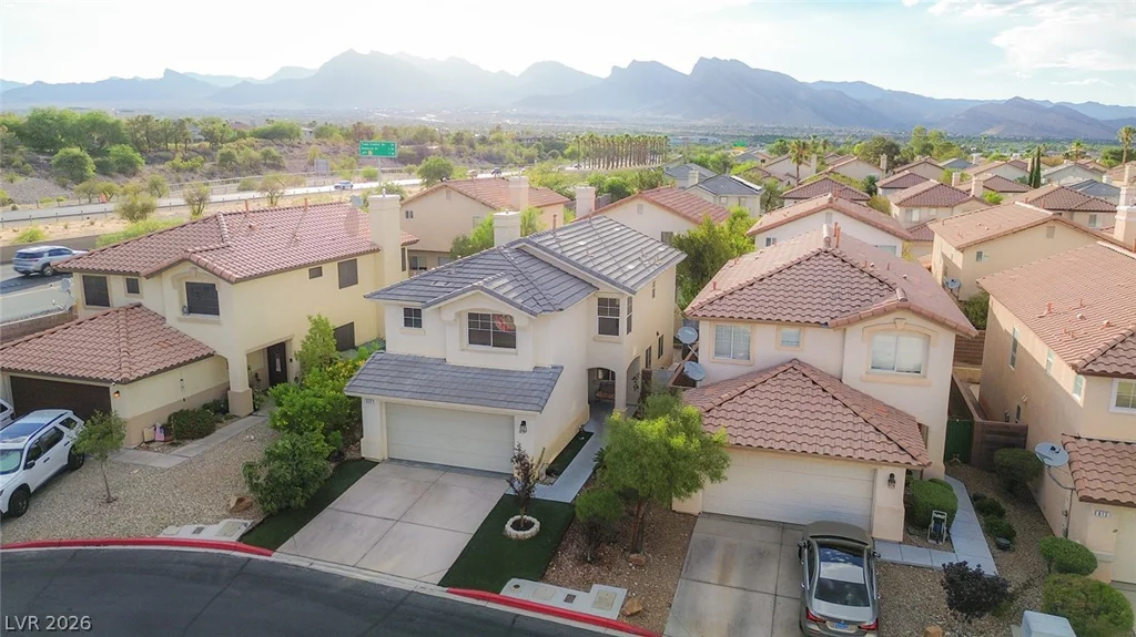 805 Old Mine Creek, Las Vegas, NV 89134