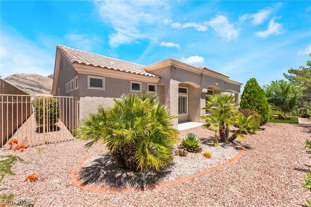 2824 Faiss, Las Vegas, NV 89134
