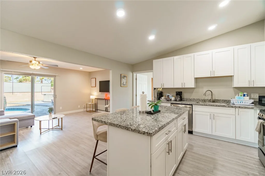 5551 Corral, Las Vegas, NV 89119