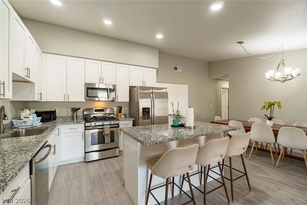 5551 Corral, Las Vegas, NV 89119
