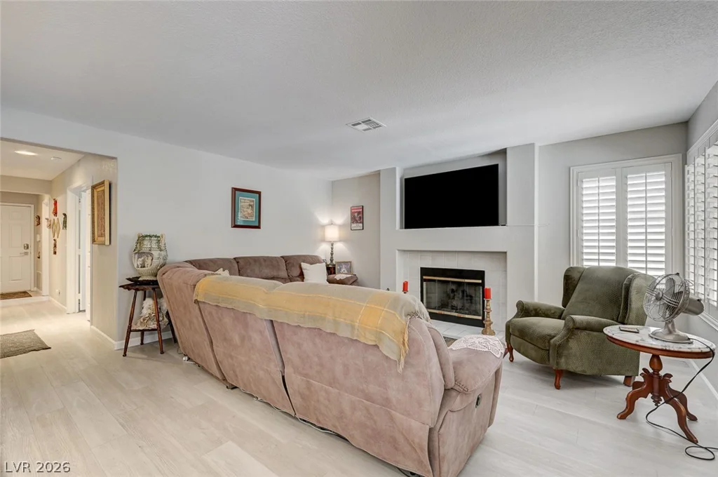 295 Vallarte, Henderson, NV 89014