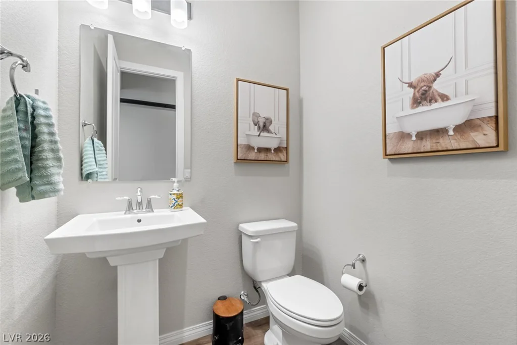 8657 Hartmont, Las Vegas, NV 89166