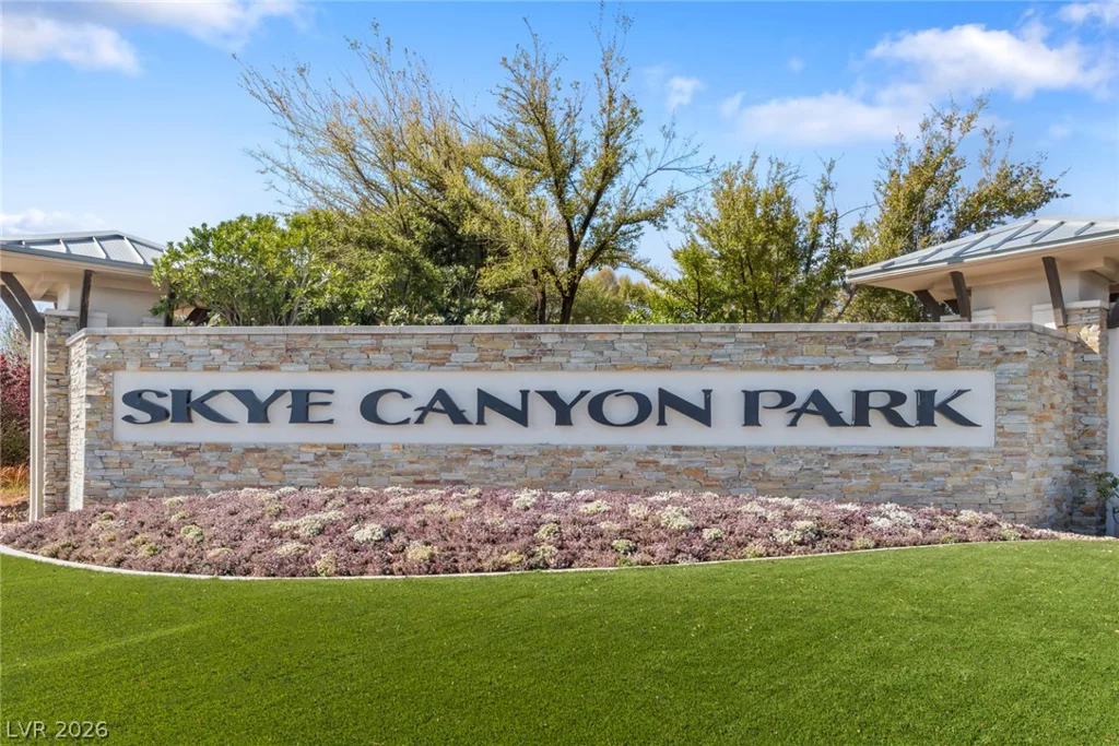 8657 Hartmont, Las Vegas, NV 89166