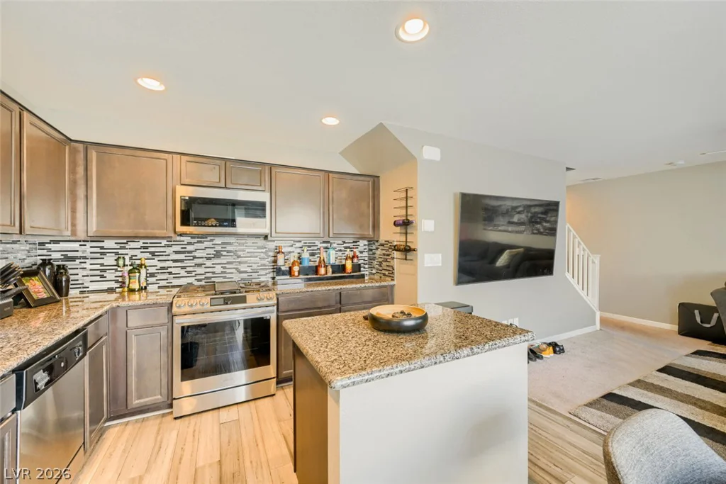1896 Via Del Rey, Las Vegas, NV 89115