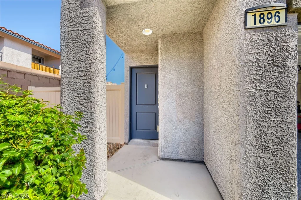 1896 Via Del Rey, Las Vegas, NV 89115