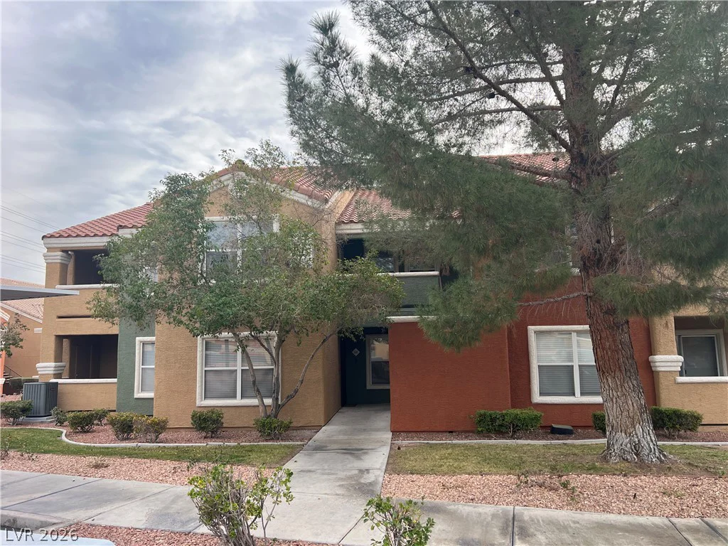 8101 Flamingo, Las Vegas, NV 89147