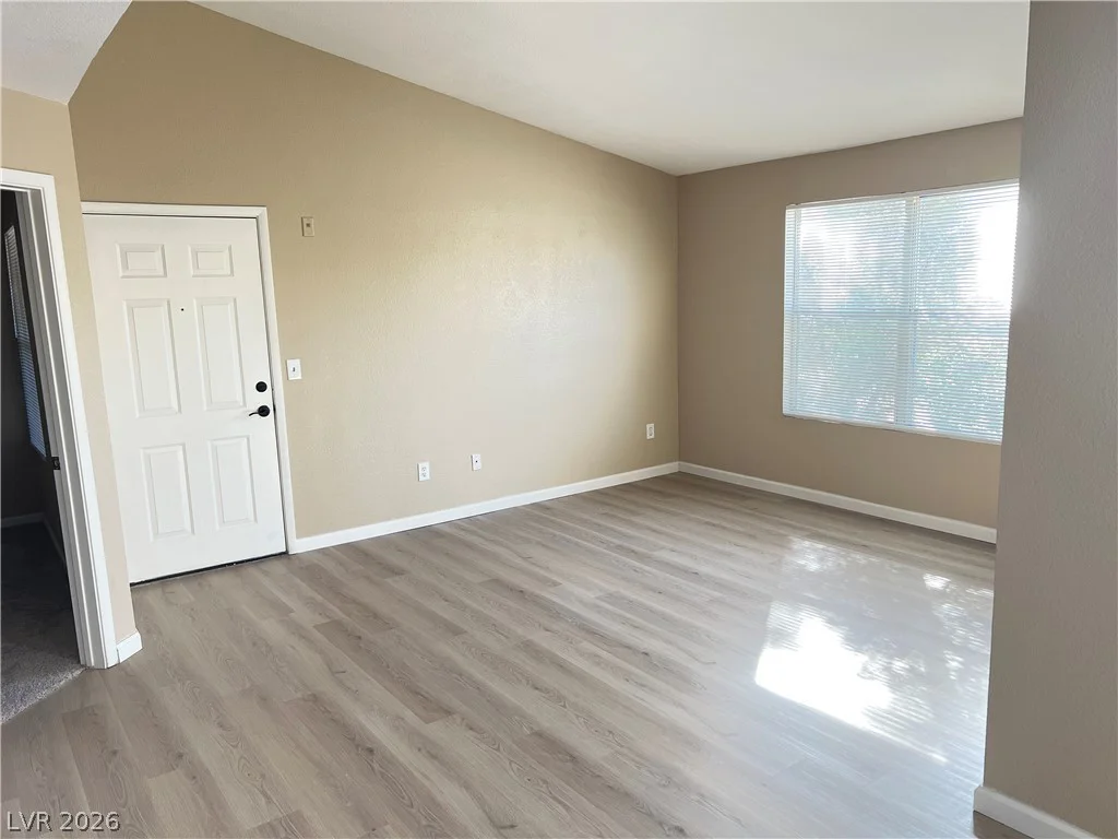 8101 Flamingo, Las Vegas, NV 89147