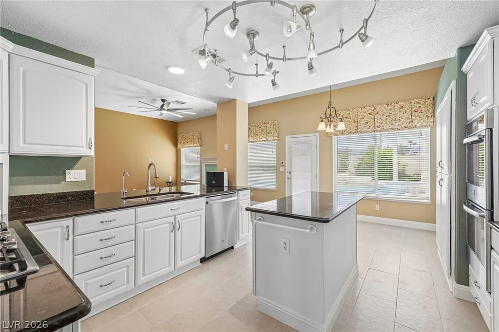 1923 Coralino, Henderson, NV 89074