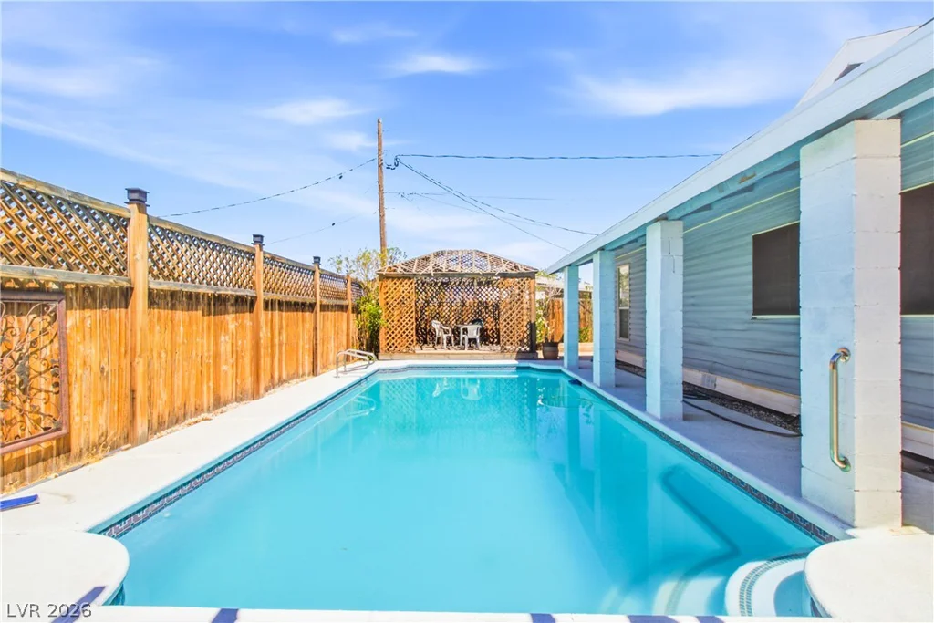 6016 Great Smoky, Las Vegas, NV 89156