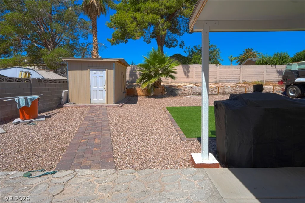 1825 Stonington, Las Vegas, NV 89108
