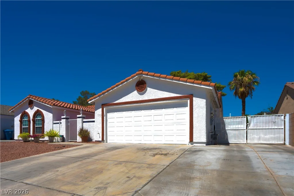 1825 Stonington, Las Vegas, NV 89108