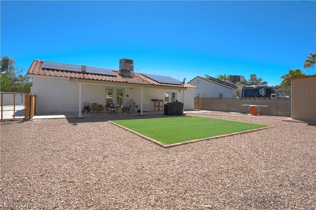 1825 Stonington, Las Vegas, NV 89108